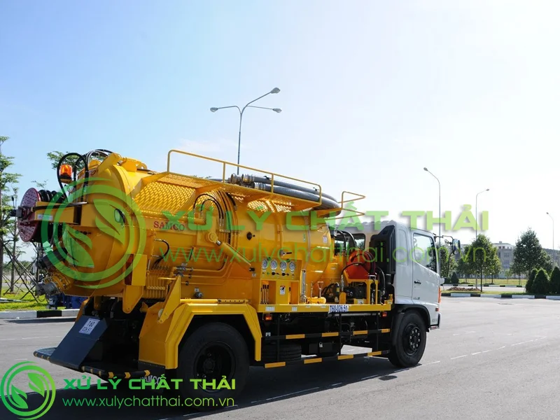 Hút hầm cầu Hòa Phát