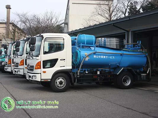 Đội Xe Hút bể Phốt Công Ty Xử Lý chất Thải chuyên nghiệp nhất