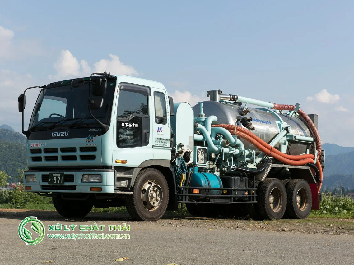 Hút bể phốt Giá Rẻ của Công ty Xử Lý Chất Thải luôn đáp ứng yêu cầu khách hàng