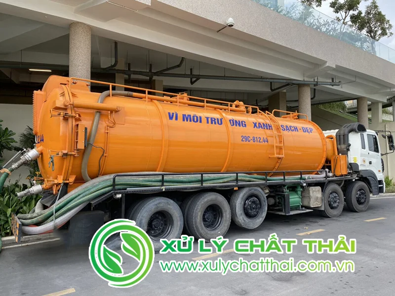 Vận Chuyển bùn Quảng Nam bằng xe chuyên dùng hiện đại